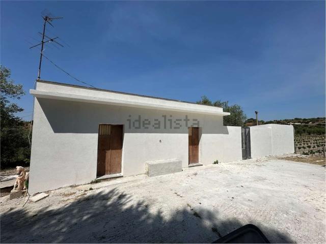 Rustici e casali in vendita di 250 m² in Strada Provinciale 51