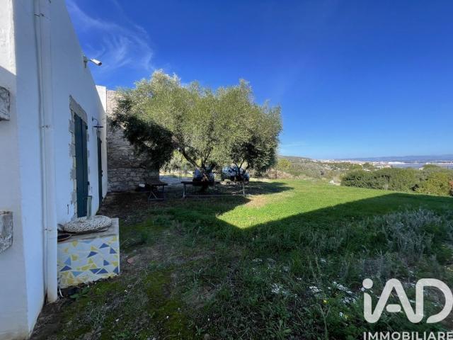 Rustici e casali in vendita di 250 m² in Strada Senza Nome