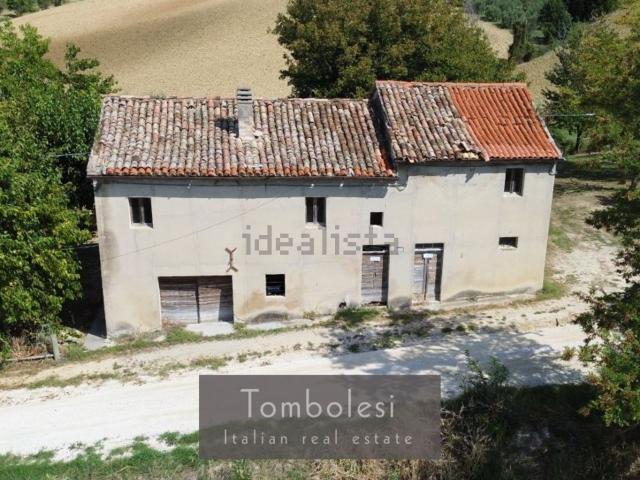Rustici e casali in vendita di 250 m² in Via Aldo Moro, 28