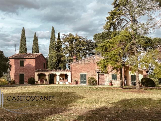 Rustici e casali in vendita di 250 m² in Via Antonio Gramsci