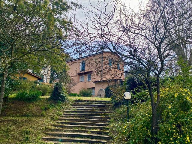 Rustici e casali in vendita di 250 m² in Via Antonio Gramsci
