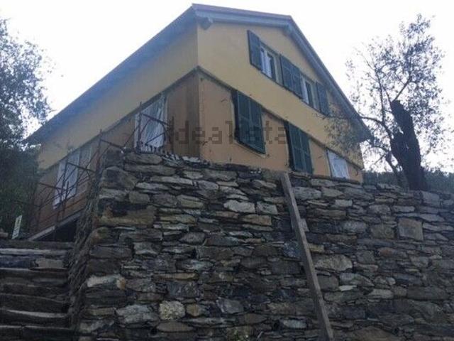 Rustici e casali in vendita di 250 m² in Via dei Mulini