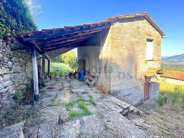 Rustici e casali in vendita di 250 m² in Via San Gaetano