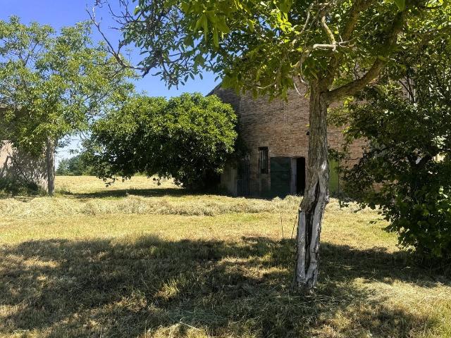 Rustici e casali in vendita di 250 m² in Via Veronica, 3