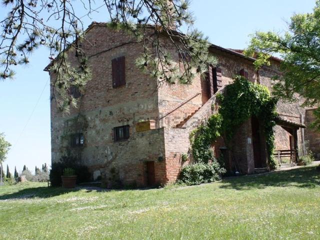 Rustici e casali in vendita di 252 m²
