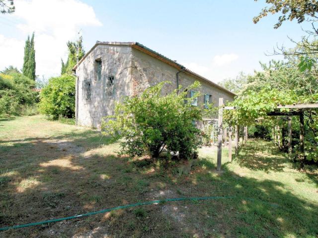 Rustici e casali in vendita di 264 m²