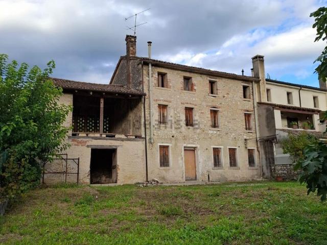 Rustici e casali in vendita di 265 m² in Via Canal Nuovo