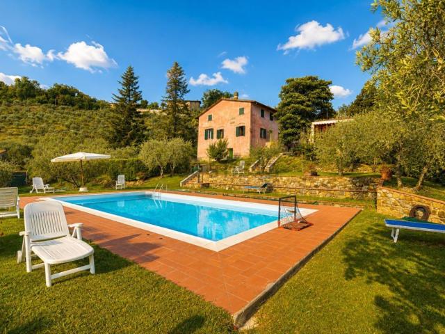 Rustici e casali in vendita di 266 m² in Via di Palmata