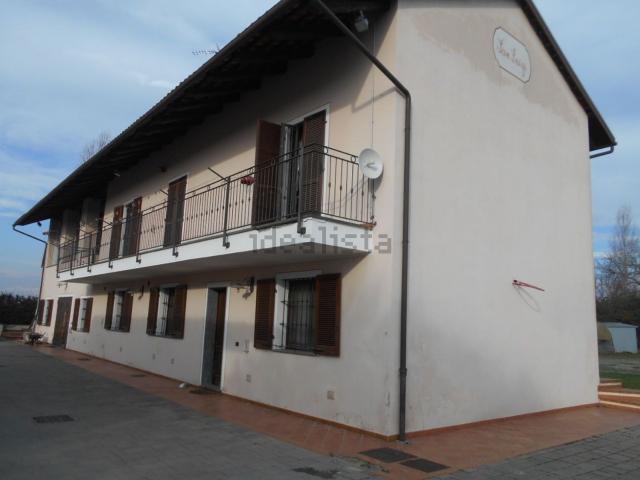 Rustici e casali in vendita di 260 m² in Strada Vecchia Livorno, 22
