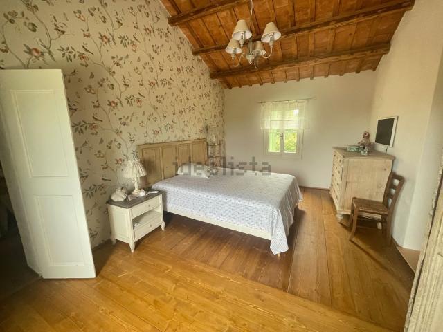 Rustici e casali in vendita di 260 m² in Via Caselle Lendinara
