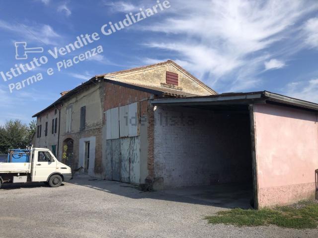 Rustici e casali in vendita di 263 m² in Strada Rigosa Vecchia, 1