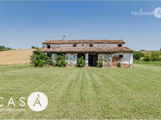 Rustici e casali in vendita di 279 m² in Via Vicinale Visano II&apos