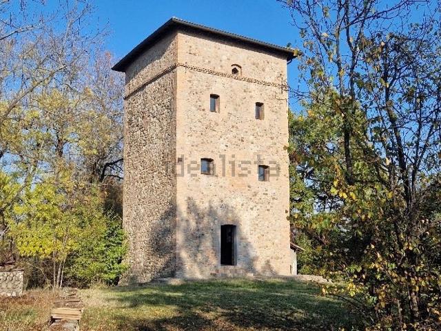 Rustici e casali in vendita di 270 m²