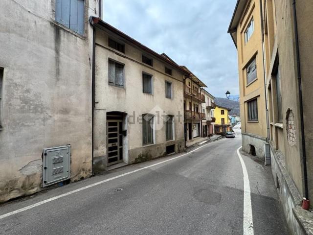 Rustici e casali in vendita di 270 m² in Via Guglielmo Marconi, 3