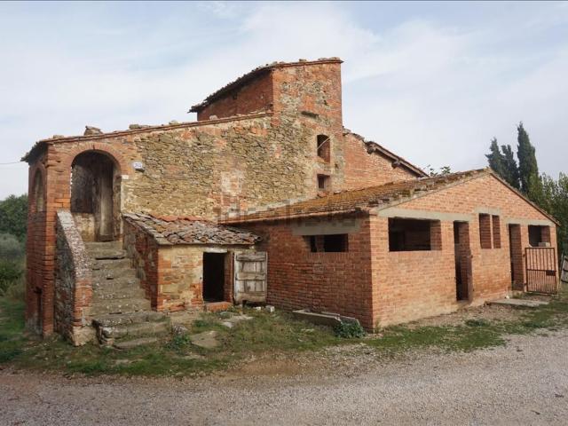 Rustici e casali in vendita di 273 m² in Piazza Giuseppe Garibaldi, 43