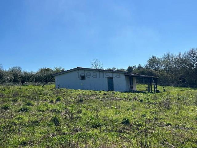 Rustici e casali in vendita di 27 m² in Via Verbania, 7