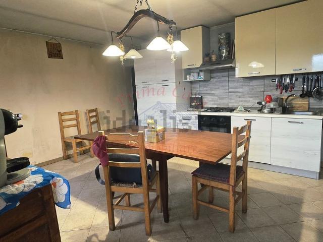 Rustici e casali in vendita di 284 m² in Via Stazione