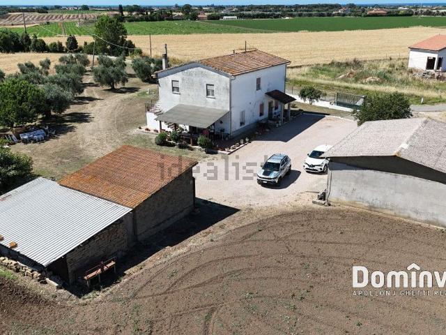 Rustici e casali in vendita di 286 m² in Località le Gratticciare