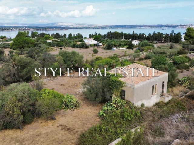 Rustici e casali in vendita di 287 m² in Contrada Isola