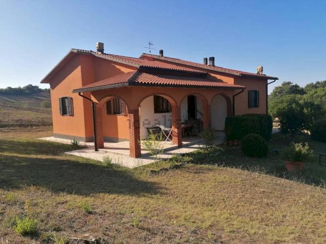 Rustici e casali in vendita di 287 m² in Strada Provinciale