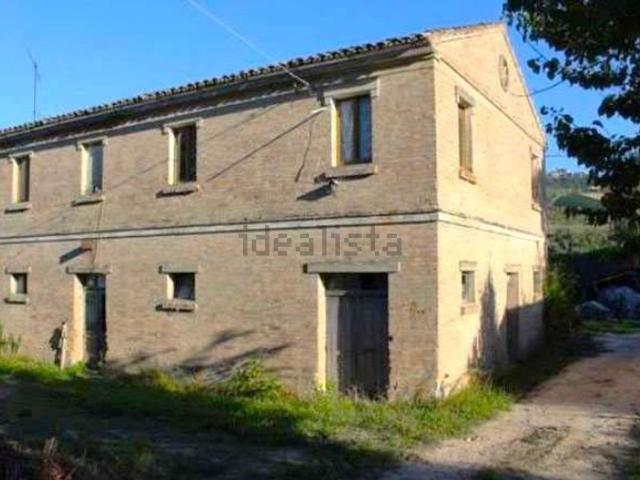 Rustici e casali in vendita di 280 m²