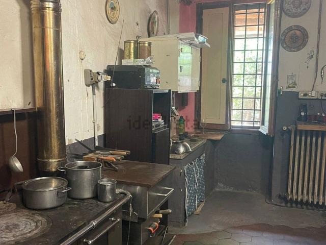 Rustici e casali in vendita di 280 m²