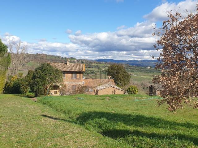 Rustici e casali in vendita di 280 m²