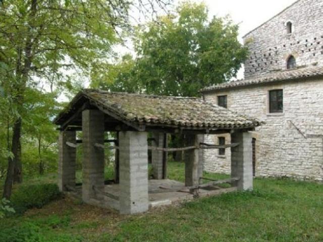 Rustici e casali in vendita di 280 m²