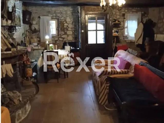 Rustici e casali in vendita di 280 m²