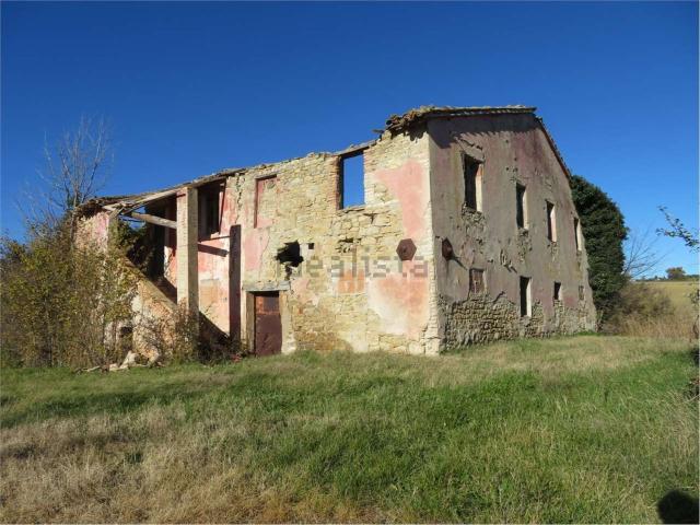 Rustici e casali in vendita di 280 m² in Contrada San Maria in Piana