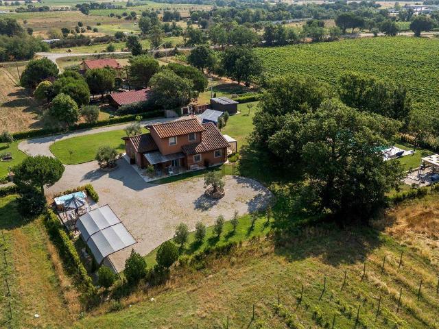 Rustici e casali in vendita di 280 m² in Località Case Sparse