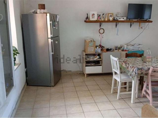 Rustici e casali in vendita di 280 m² in Via della Pace