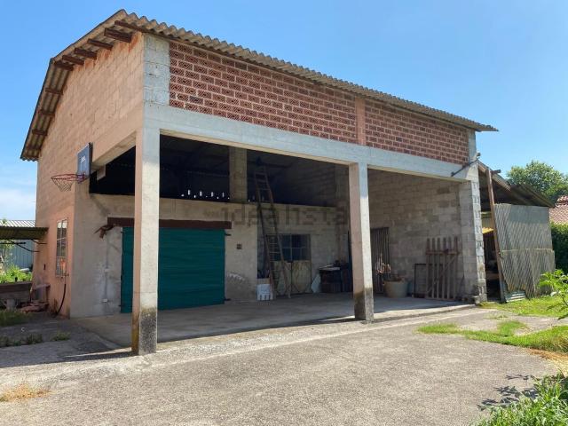 Rustici e casali in vendita di 282 m²