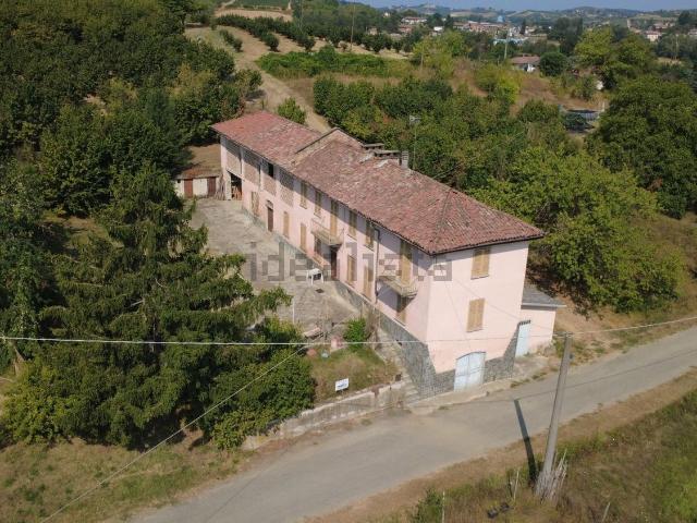 Rustici e casali in vendita di 294 m² in Via Convento, 6