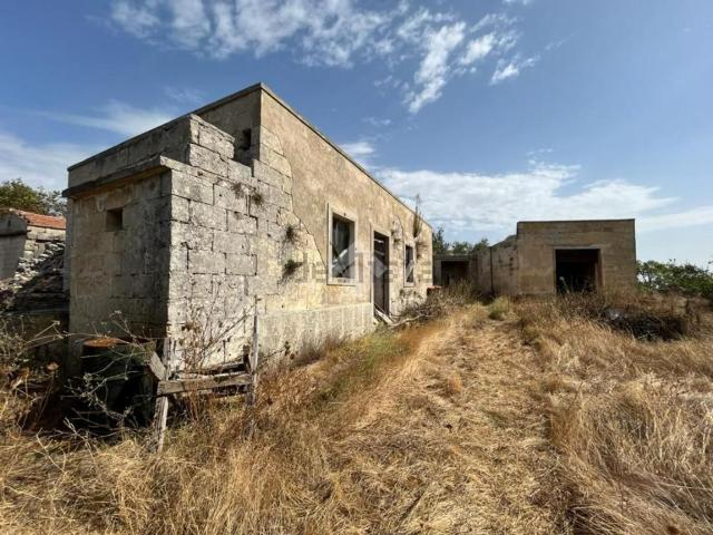 Rustici e casali in vendita di 296 m²