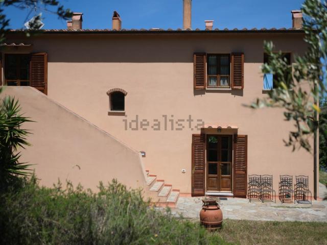Rustici e casali in vendita di 298 m² in Via Bivio Boni Cavo, 4
