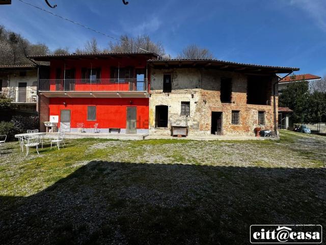 Rustici e casali in vendita di 290 m²