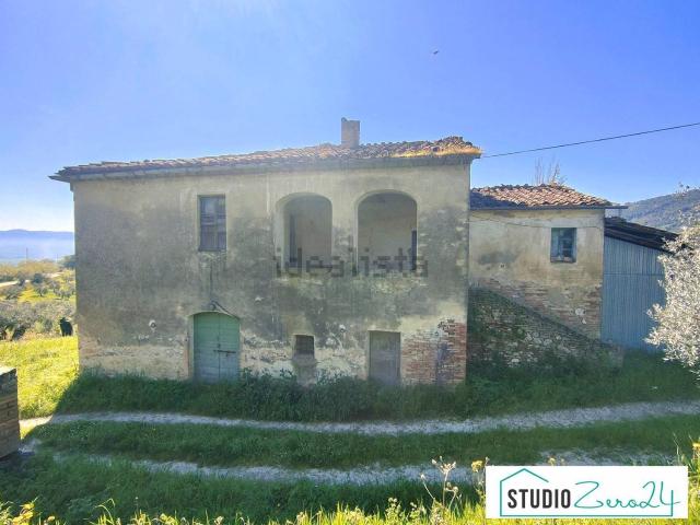Rustici e casali in vendita di 291 m²