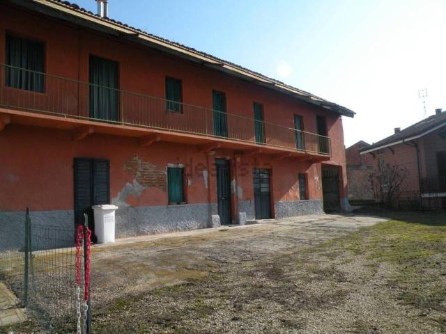 Rustici e casali in vendita di 291 m² in Frazione Sant&apos Anna
