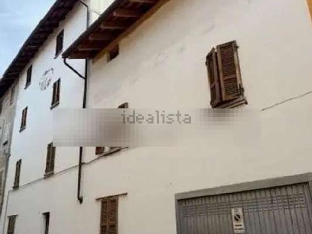 Rustici e casali in vendita di 292 m² in Via Gallarini, 14