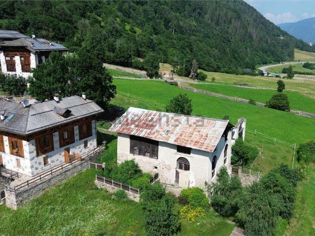 Rustici e casali in vendita di 304 m²