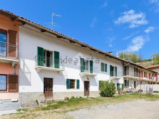Rustici e casali in vendita di 305 m²