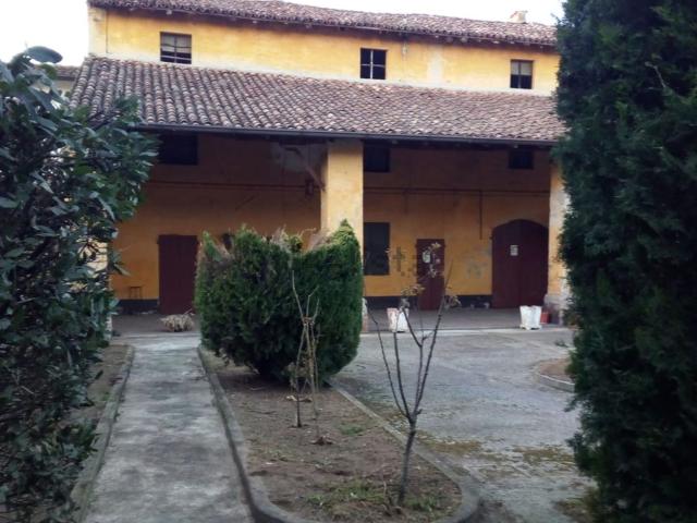 Rustici e casali in vendita di 305 m²