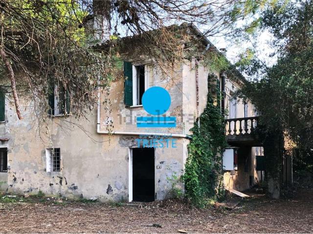 Rustici e casali in vendita di 300 m²