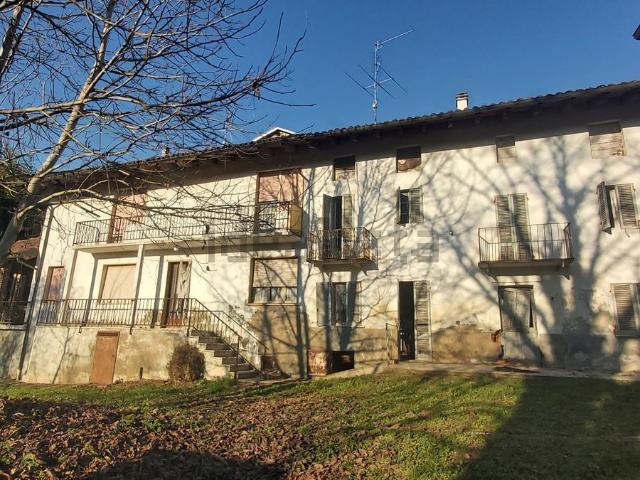 Rustici e casali in vendita di 300 m²