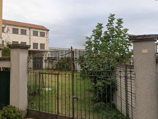 Rustici e casali in vendita di 300 m²