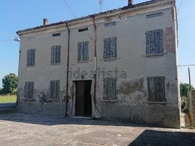 Rustici e casali in vendita di 300 m²