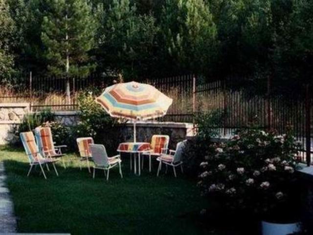Rustici e casali in vendita di 300 m²