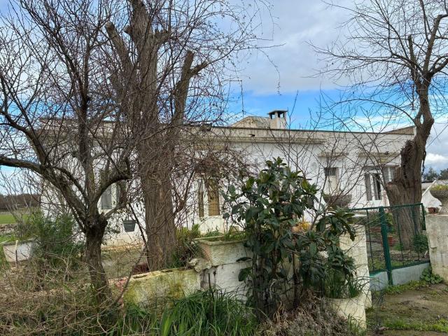 Rustici e casali in vendita di 300 m² in Contrada Cristi