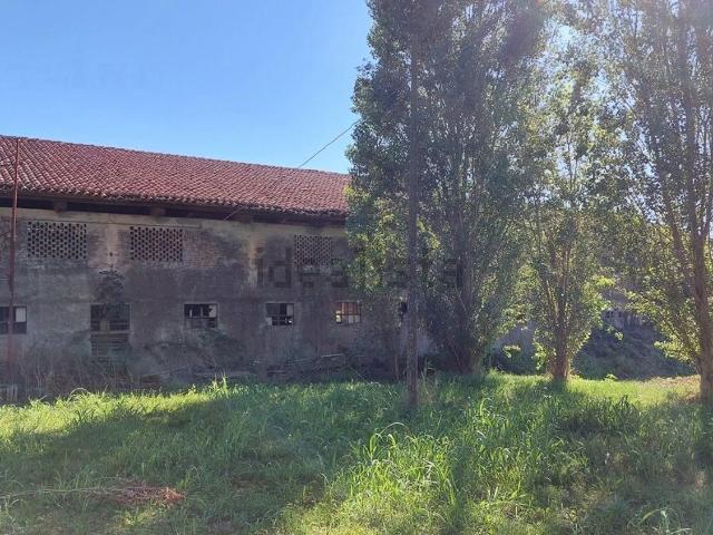 Rustici e casali in vendita di 300 m² in Località Fossaviera, 8